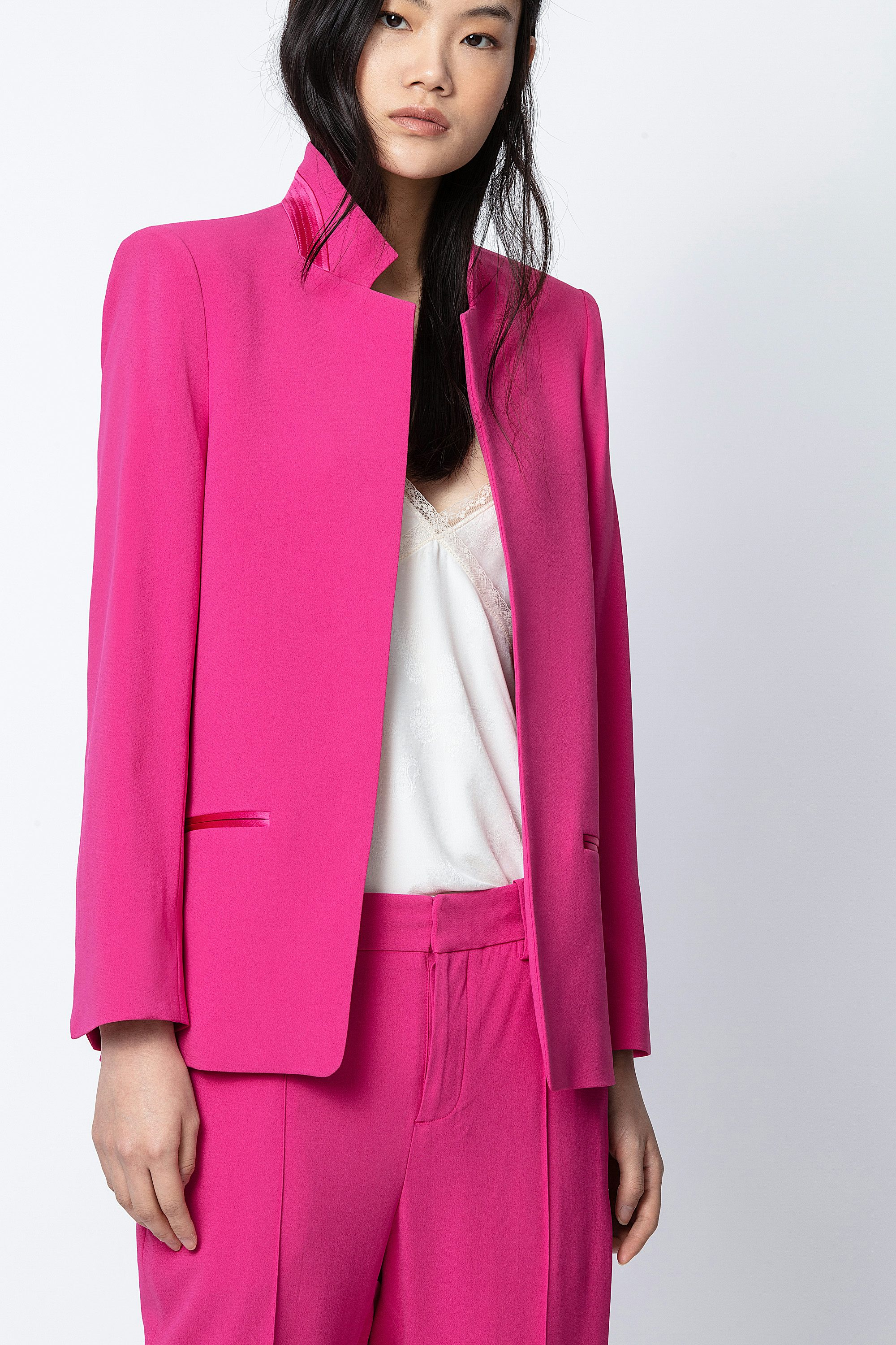 Volly Satin Jacket - Women’s pink jacket, fitted, crêpe.